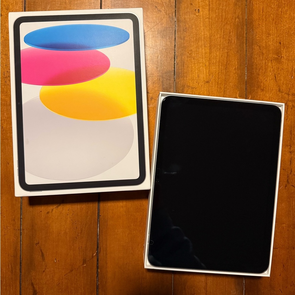 NIB iPad 128GB (A16) Model A3354 with OtterBox Case, screen protector + stylus! - Picture 2 of 11